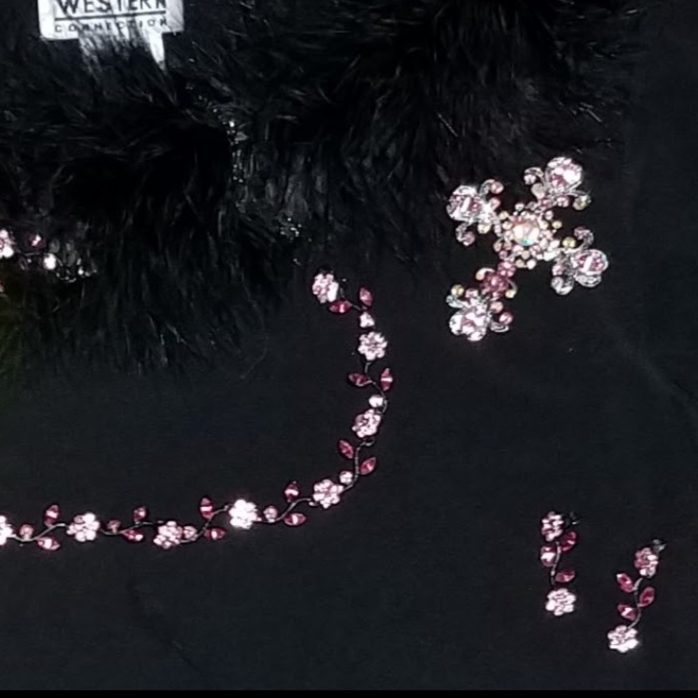 BEAUTIFUL Pink and Black Floral Necklace and Earring Set Dainty but Bold